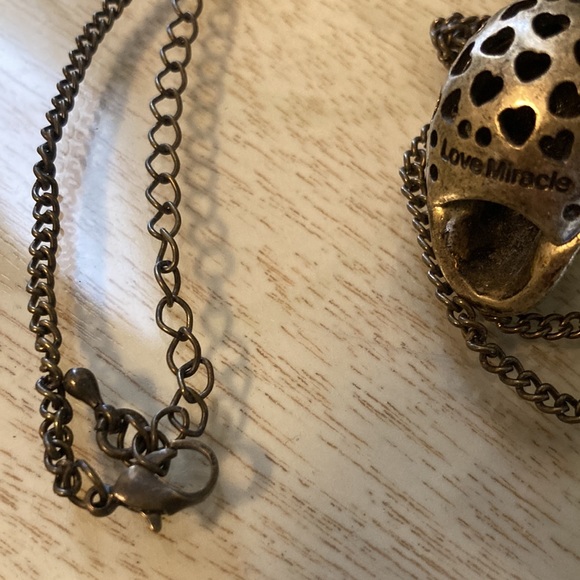 Fun Dia de los Muertos skull necklace sparkly rhinestone eyes - Picture 5 of 5